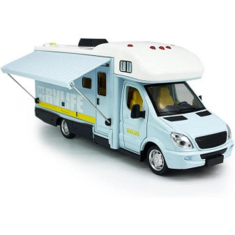 Karavan RV, litý kov, dveře a markýza otevřené, světlo a zvuk