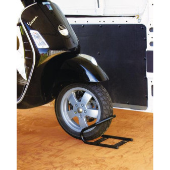Držák předního kola motocyklu MotoWheel Chock Front, parkovací kolébkový stojan do garáže obytného auta a na přepravní přívěs, ocel