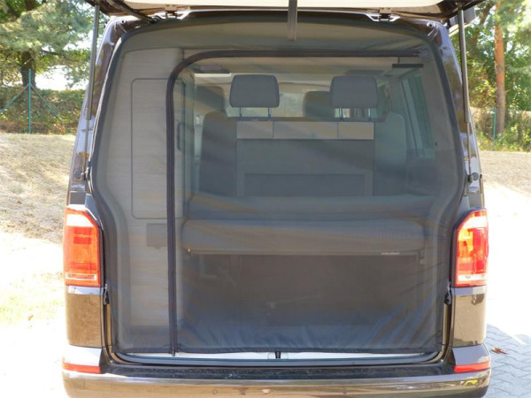Síť proti hmyzu pro zadní výklopné dveře VW T5 / T6 se zatemněním