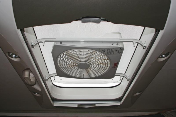 Ventilátor přídavný střešní Fiamma Turbo-Kit 12 V (univerzální pro střešní okna 40 × 40 až 50 × 70 cm, 12V autozásuvka / baterie, bílý)