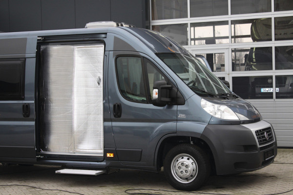 Termoizolační závěs s integrovanou moskytiérou pro posuvné dveře Fiat Ducato, světle šedý
