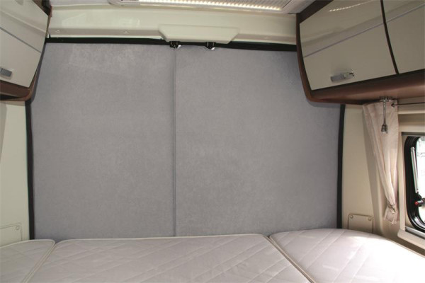 Izolace zadních křídlových dveří pro Fiat Ducato (od r. v. 2007), dvoudílná, vysoký výřez H2, bez výřezu pro okno, světle šedá