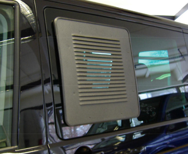Mřížka větrací pro levé posuvné okno AIRvent VW T5/T6 (2003–2019)
