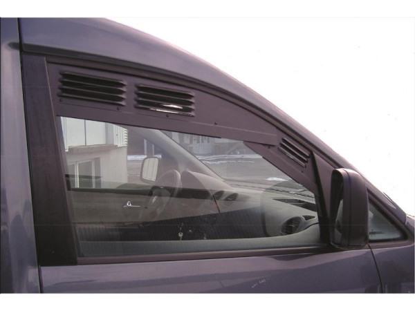 Mřížka větrací VW Caddy 3 (2004–2020), sada do předních oken (1 pár)