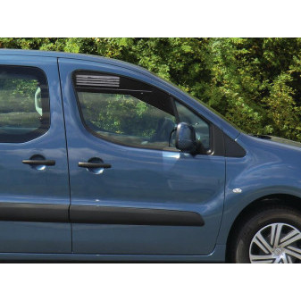 Mřížka větrací do oken kabiny pro Citroën Berlingo II a Peugeot Partner Tepee (2008–2018)