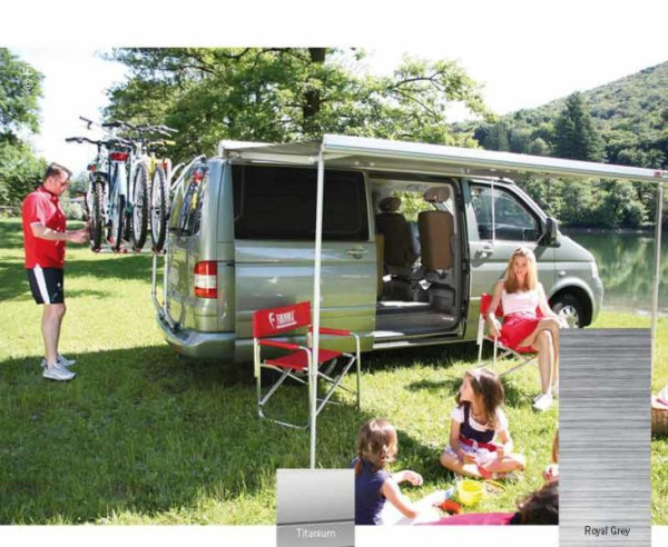 Nástěnná kazetová markýza Fiamma F45S 2,6 m pro VW T5/T6 Multivan KR - levostranná verze (pouzdro Titan, plátno Královská šedá)