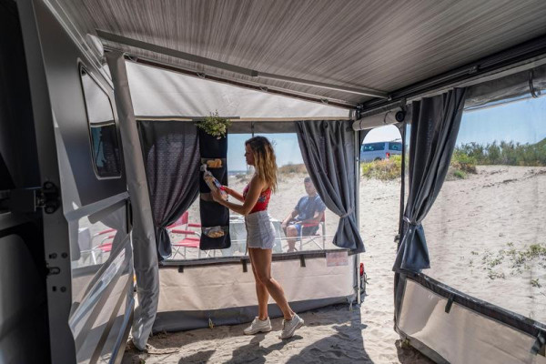 Závěsy zatemňovací Fiamma Curtains Kit pro předstany Privacy Room a panely Blocker Pro, 1 pár, tmavě šedé