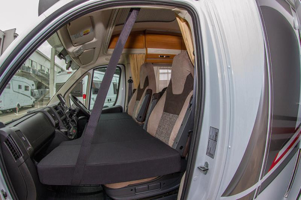Přídavné lůžko do kabiny CampSleep pro pravostranné řízení (Ducato, Sprinter od r. v. 2005)