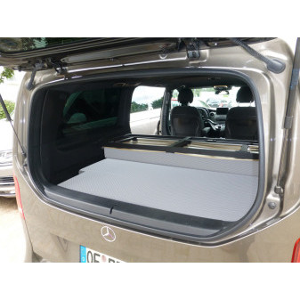 Vestavba spací s matrací pro Mercedes-Benz třídy V a Vito (hliníkový rám, ložná plocha 194,5 × 140,5 cm, od r. v. 2014)
