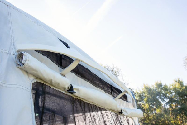 Stan zadní Reimo Upgrade Premium pro VW T5/T6 (s podlážkou, 200 × 195 cm)