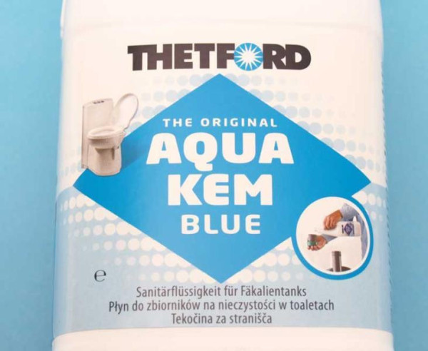 Chemický prostředek do WC Thetford Aqua Kem Blue, 30 l