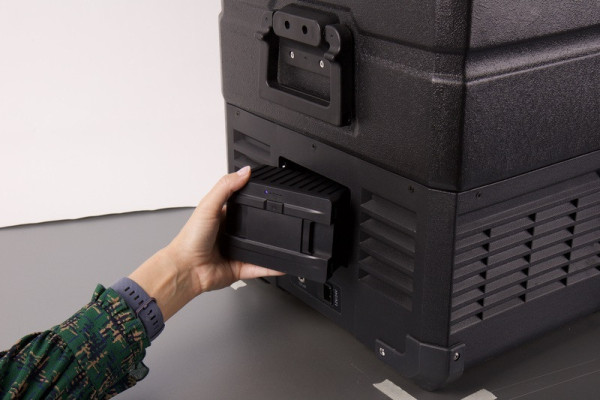 Autochladnička kompresorová Carbest DualCooler 72 s kolečky, 72 l, 12 V / 24 V