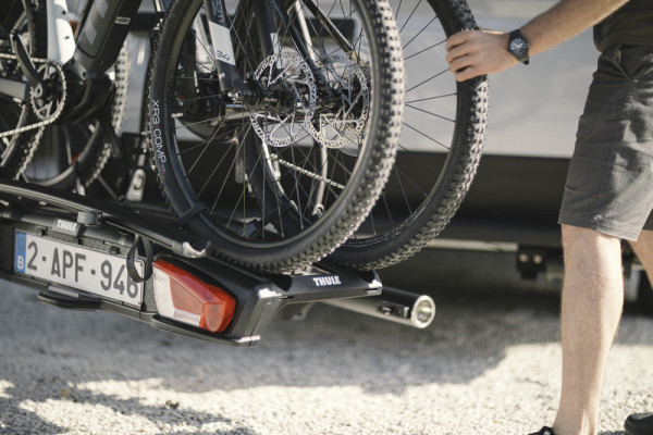 Otočné tažné zařízení Thule VeloSwing (černé, pro Ducato/Boxer/Jumper/Movano)