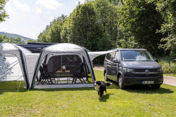 Konektor pro pavilon LINOSA 300, kryt proti dešti, spojuje 2 pavilony