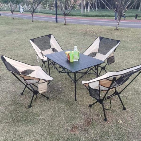 Sada 4 židle, 1 stůl, KEMA