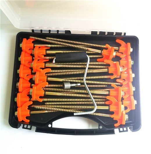 Sada kolíků šroubovacích k stanování