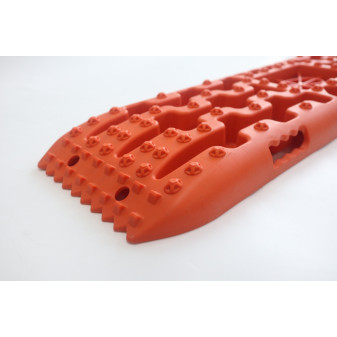 Vyprošťovací desky 104,5*28,5 cm – trakční podložky pro off-road, nosnost 10 t, 2ks