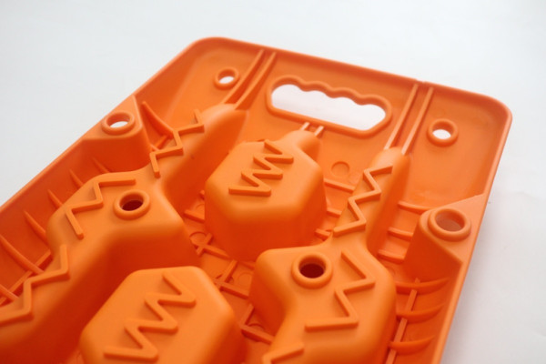 Vyprošťovací desky 108 × 31 cm – sada trakčních podložek pro off-road