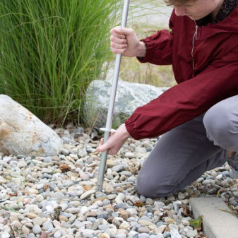 Tyč pro upevnění stanu