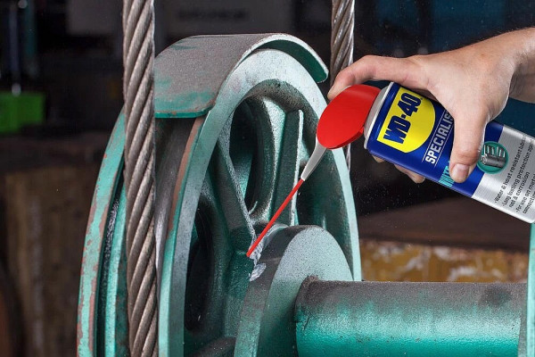 Sprej WD-40 Specialist - bílá lithiová vazelína 400ml