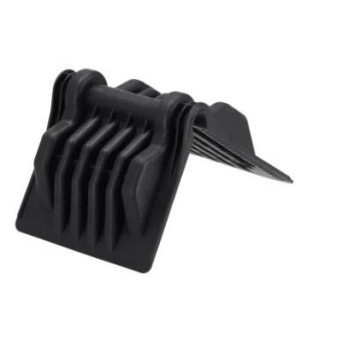 Roh ochranný plastový černý 150x145mm