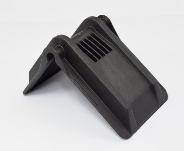 Roh ochranný plastový černý 180x135mm, pro pásy do šířky 50mm