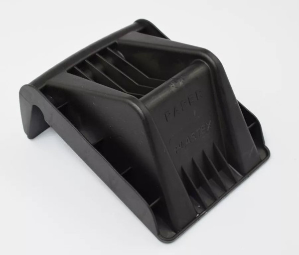 Roh ochranný plastový černý 60x79mm, na jakou šířku pásů