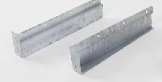 Držák skříně nářadí